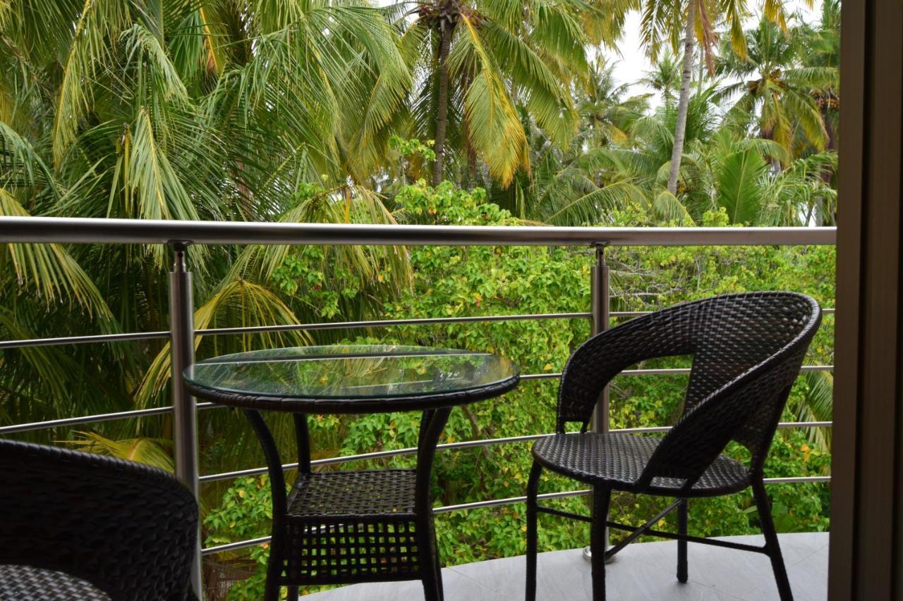 Blue Wave Hotel Maldives- Same Sea, Same Sand Same Sun Like Resorts Kudahuvadhoo Exterior photo
